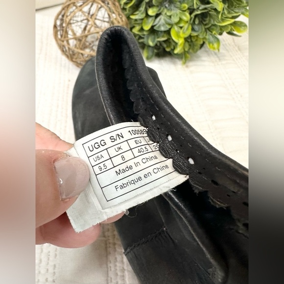 UGG “Darling” Suede Ankle Boots in Black Size 9.5 - Picture 5 of 5